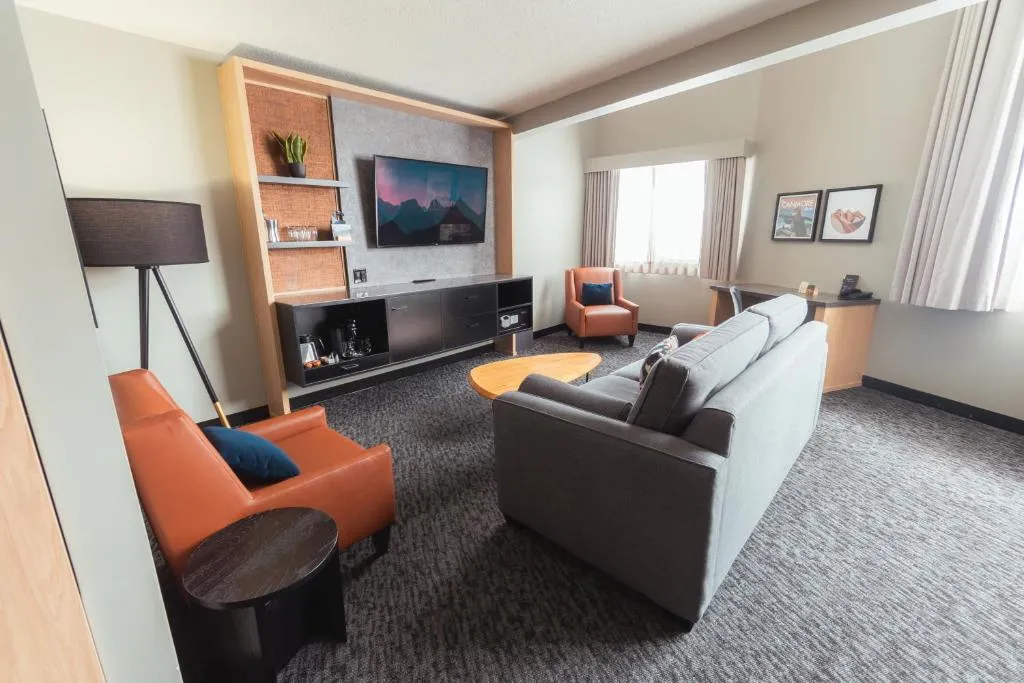 Superior King Loft Suite (Spa Not Included, Not Pet Friendly)