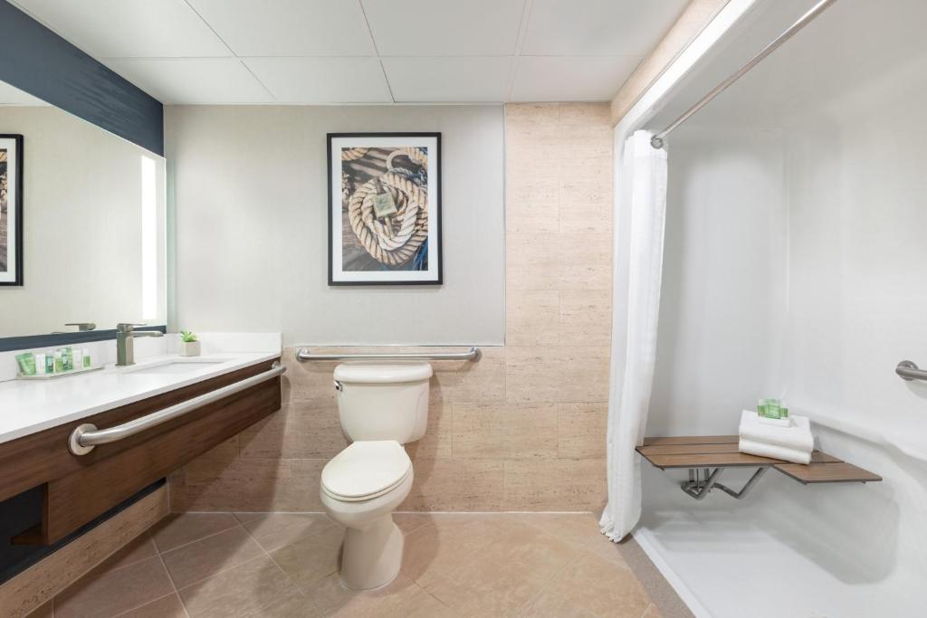 Holiday Inn & Suites Ocean City, an IHG Hotel - 