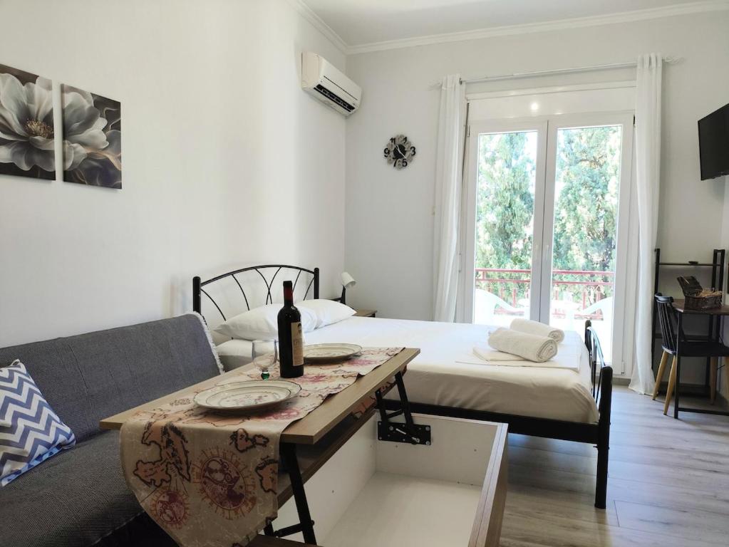 Chios Breeze 2
