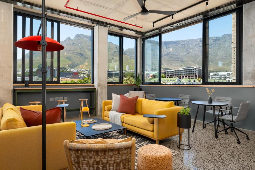 Neighbourgood 84 Harrington - where to stay in Cape Town - District Six
