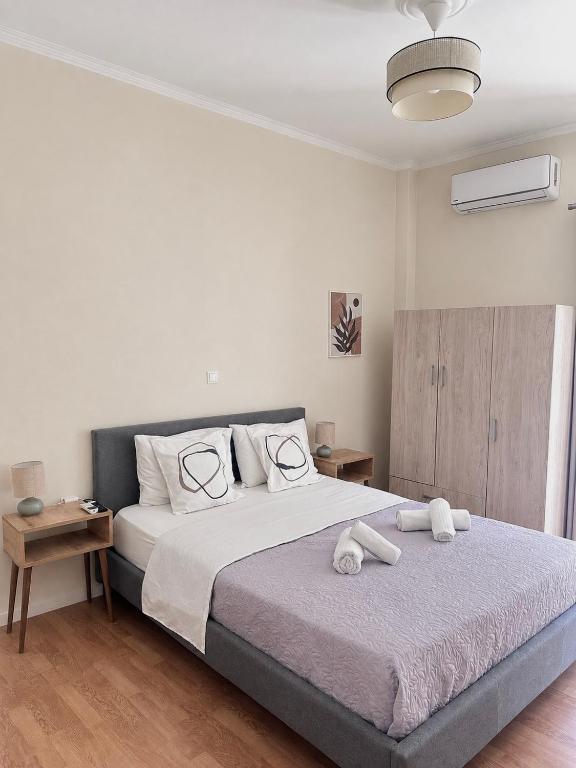 Petralona modern apartment near metro & Acropolis