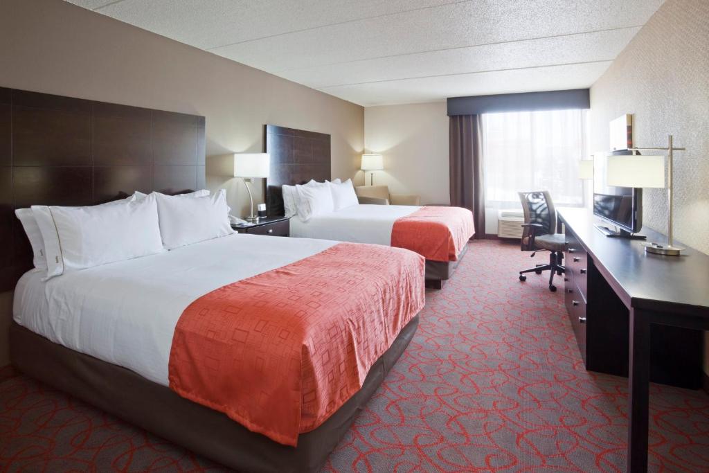 Holiday Inn Express & Suites Bloomington West, an IHG Hotel - 