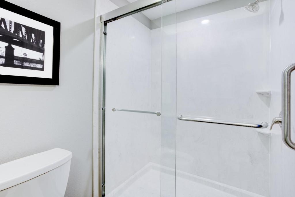 Holiday Inn Lafayette North, an IHG Hotel - 