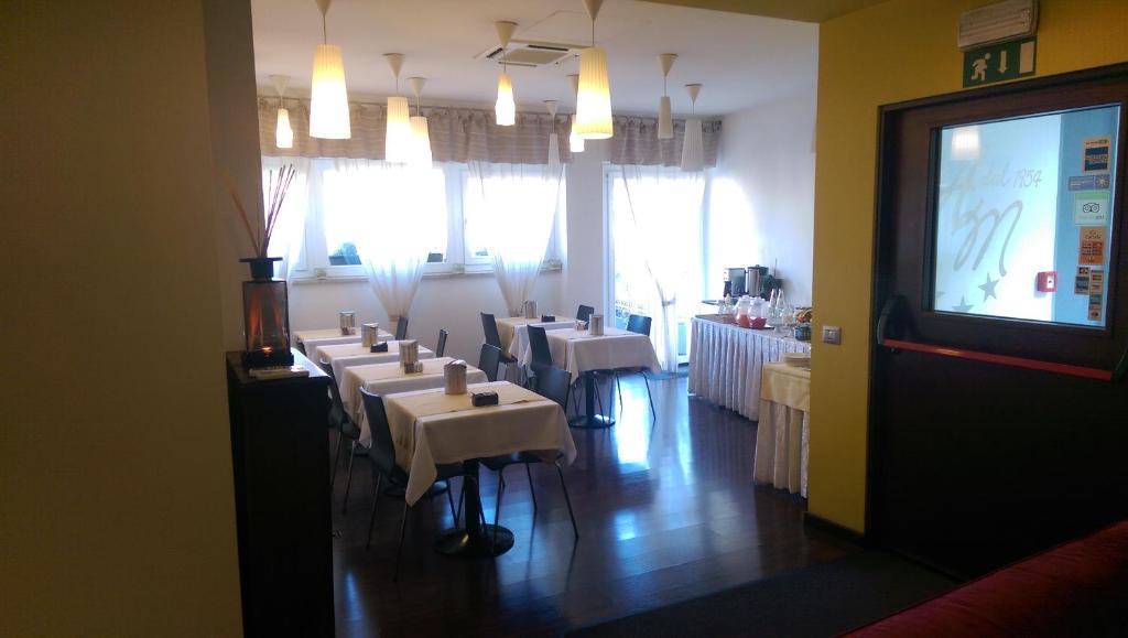 Restaurace v ubytování Hotel Milano