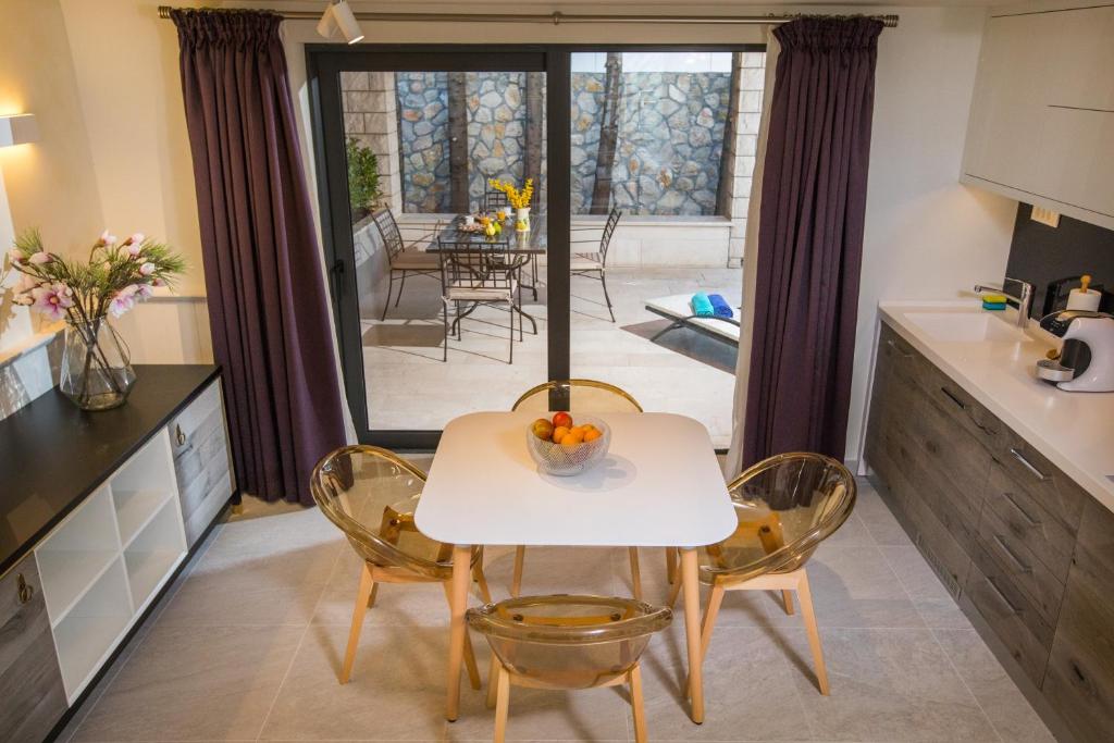 Villa Diamond - Comfort Studio With Terrace