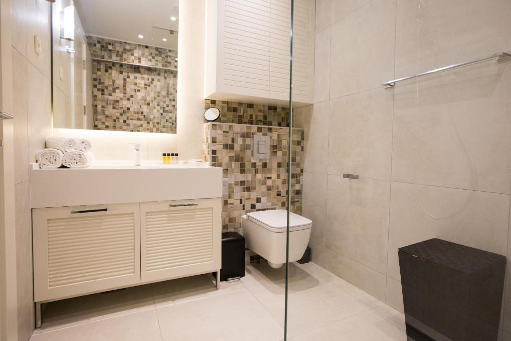 Villa Diamond - Deluxe Double Room With Patio