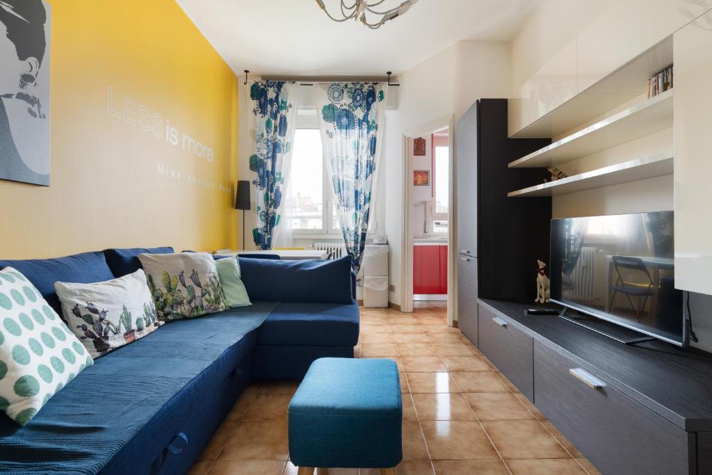 GuestHost - Cozy Balcony Flat near Porta Romana
