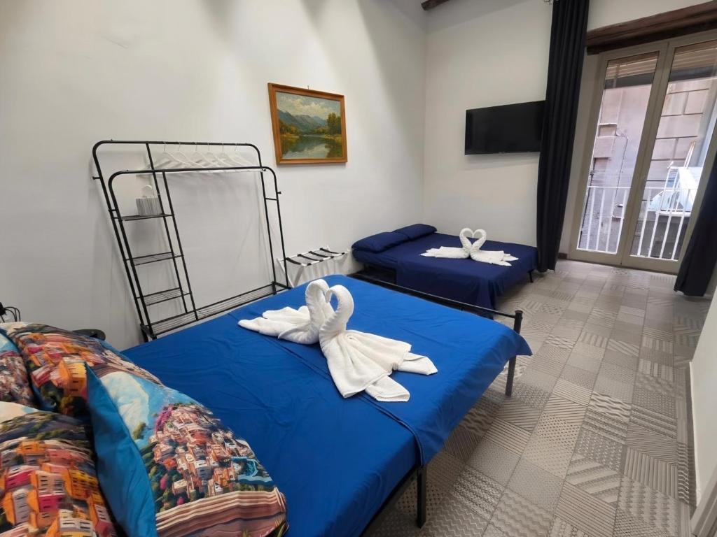 al centro di napoli accanto al Crist0 velato