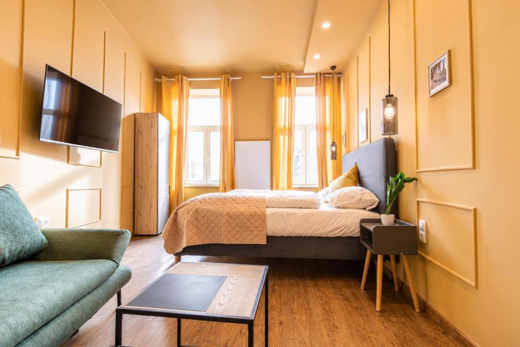 Cozy Private Rooms in shared apartment Near Westbahnhof, Ideal for Long Stays