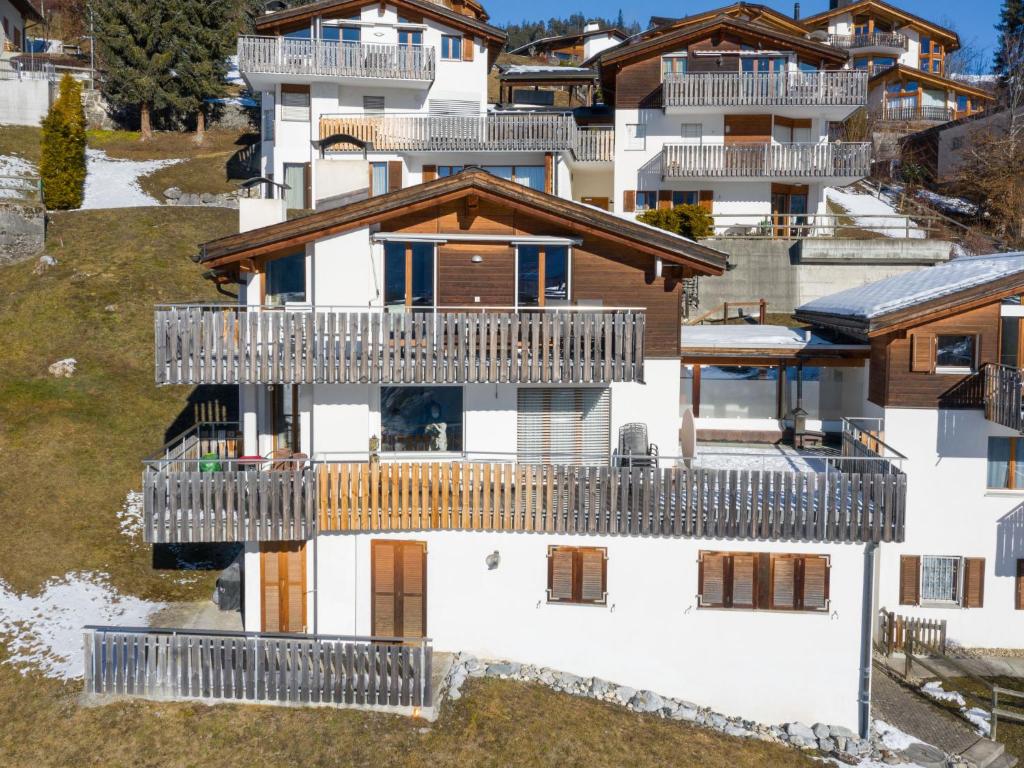 Apartment Darschalè 11 by Interhome