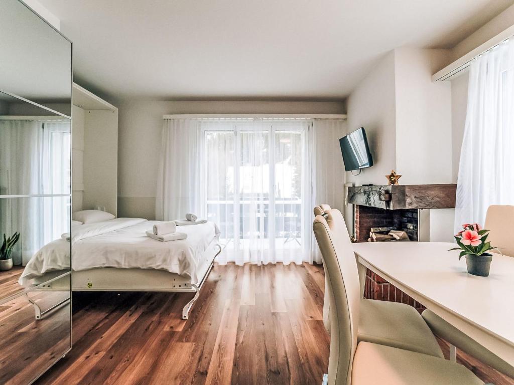 Apartment Laret 6-11 by Interhome