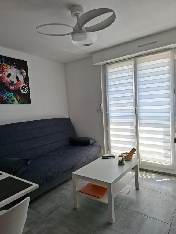 Superbe studio entièrement refait à neuf