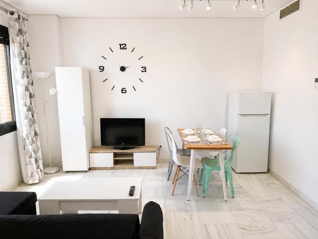 Fibes Stay Sevilla-incluido Parking y Piscina temporada