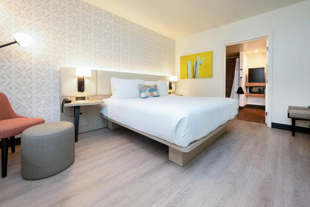 Palm Mountain Resort & Spa - 