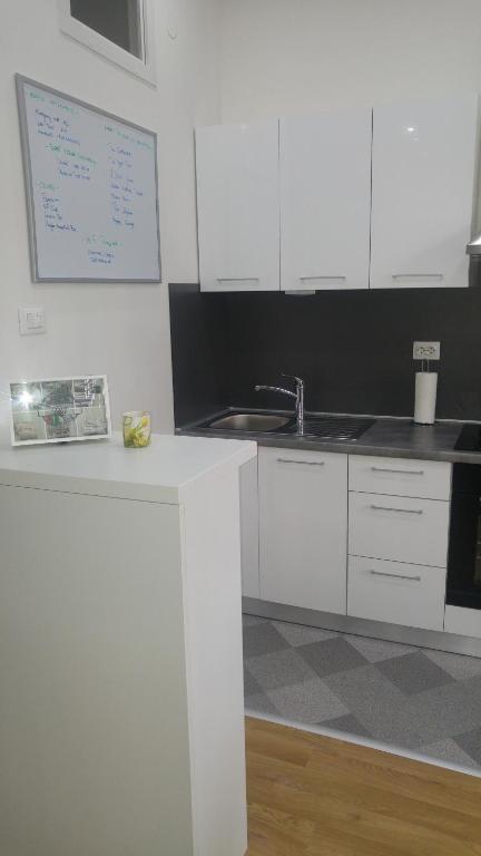 Kuchyňa alebo kuchynka v ubytovaní Apartments Zagreb Center