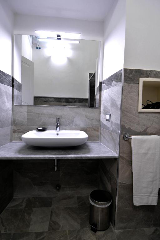 A bathroom at Residence Stendhal Guest House