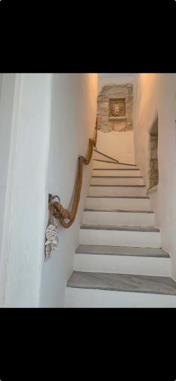 Filizi-Naousa Cycladic House