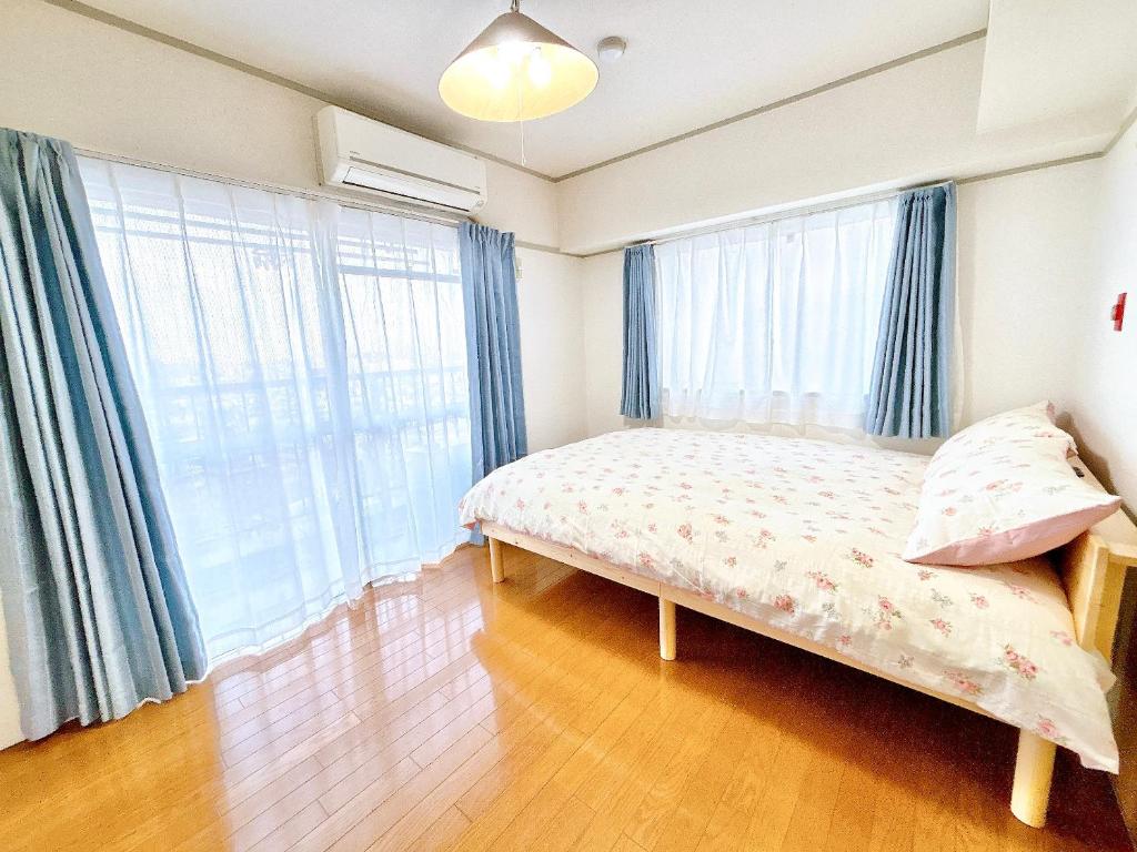5 min walk to Ikebukuro Sta, JR Yamanote Line, Elevator, 池袋站步行5分, JR山手线, 有电梯