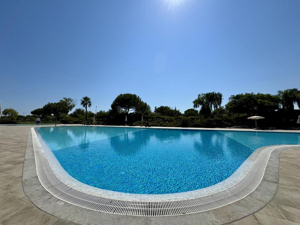 Vilamoura Prestige 3 With Pool by Homing