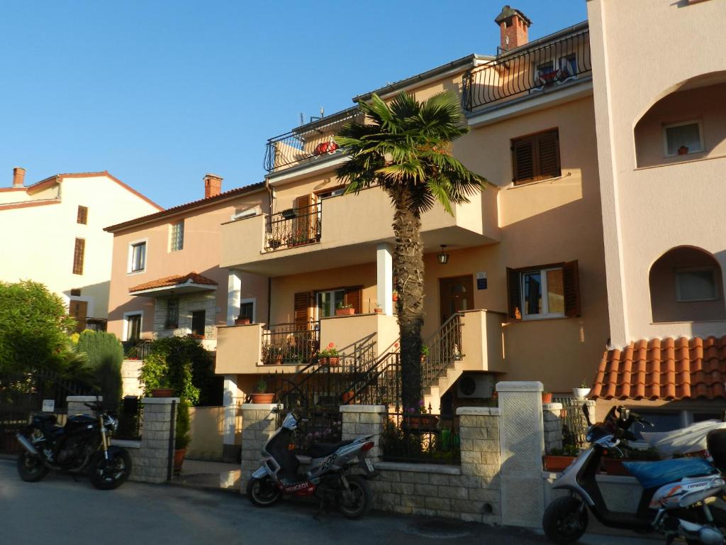 Budynek, w którym mieści się apartament