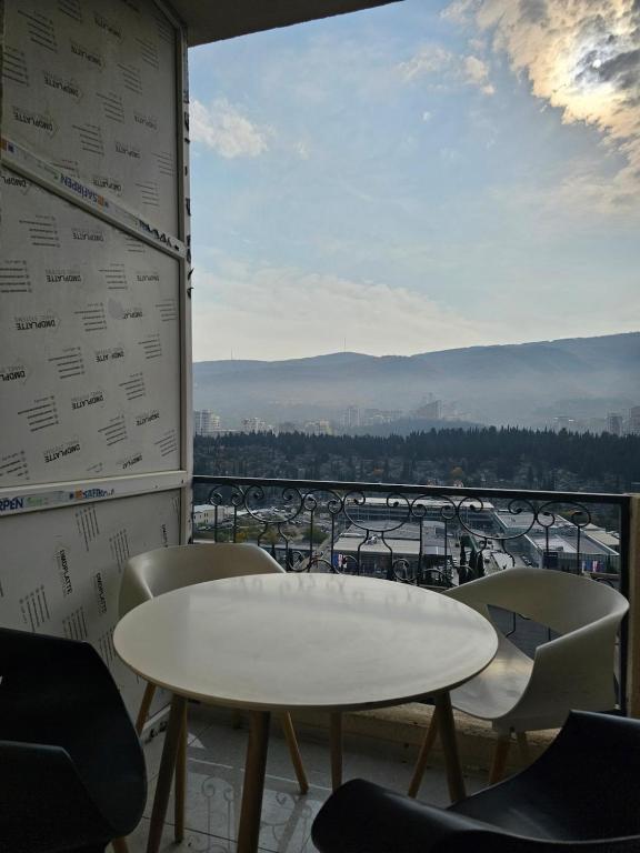تصویر اتاق‌های Calm & Cozy 1-BR in Saburtalo - City Center - تصویر ۲