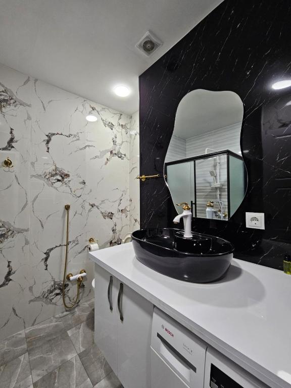 فضای داخلی Calm & Cozy 1-BR in Saburtalo - City Center در تفلیس - تصویر ۳