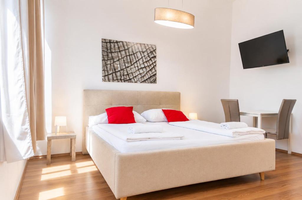 Comfortable 1BR Apt In Perfect Location