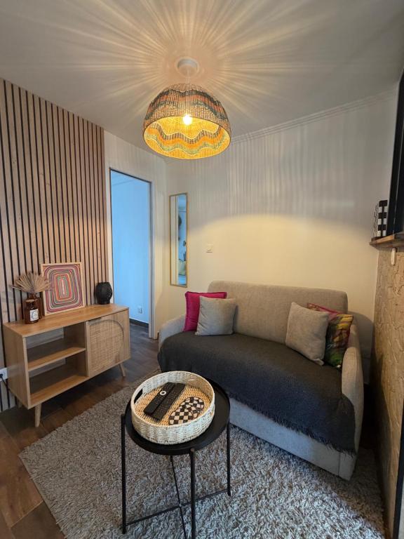 20 sqm appartment with bedroom near Montmartre