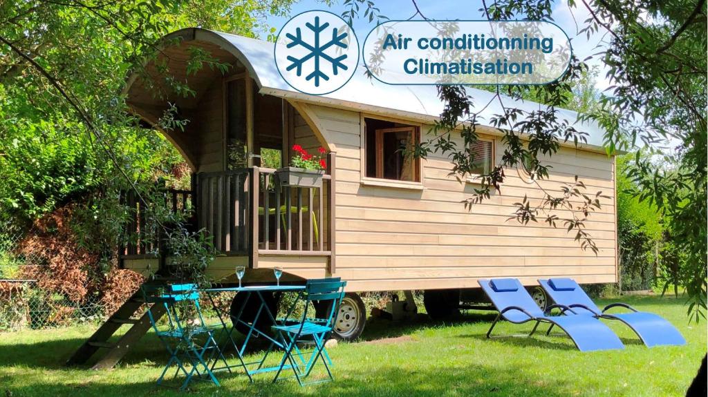 Millygite Chalet-on-wheels by the river