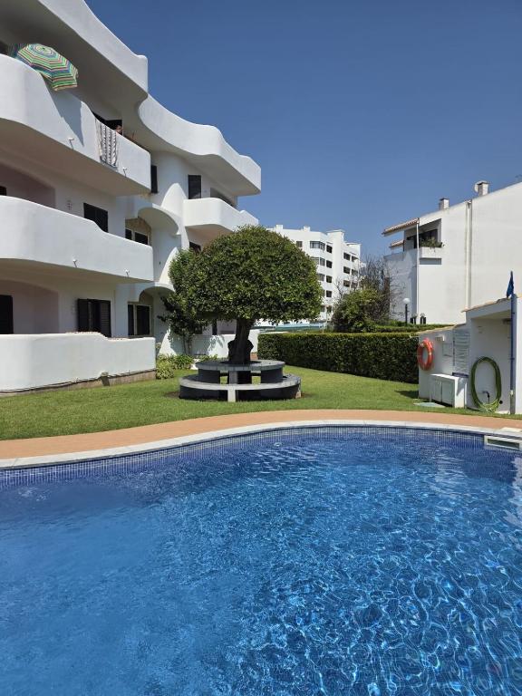 Solymar Vilamoura - renovated Apartment with shared Pool in a quiet Area of Vilamoura