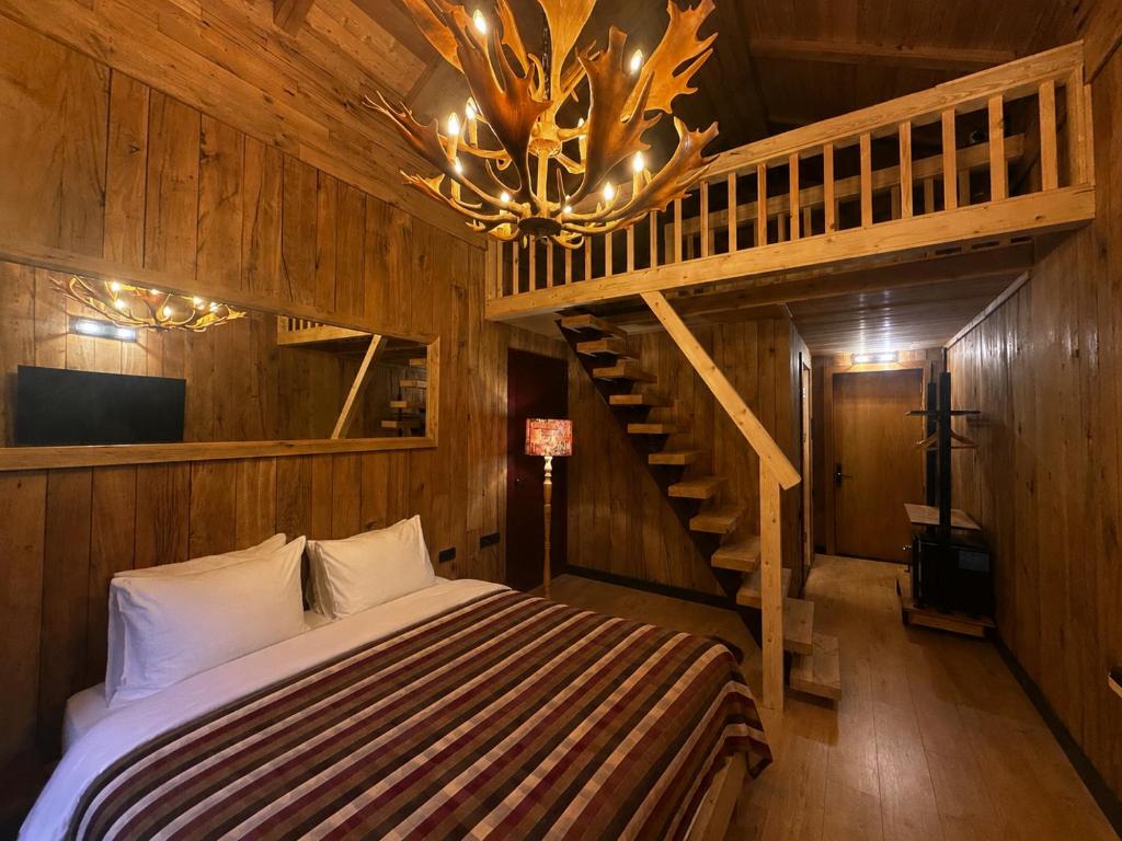 1740 Boutique Hotel Kazbegi - Loft Con Vista Al Bosque