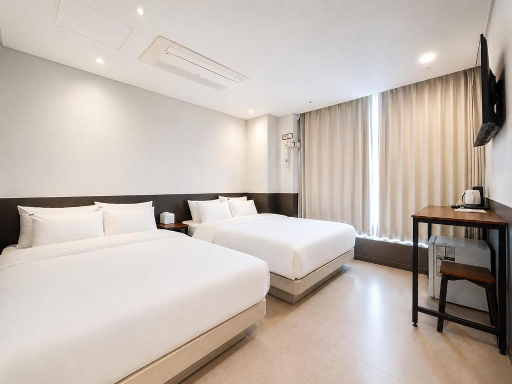 Jongno The Stay Korea - Улучшенный семейный номер