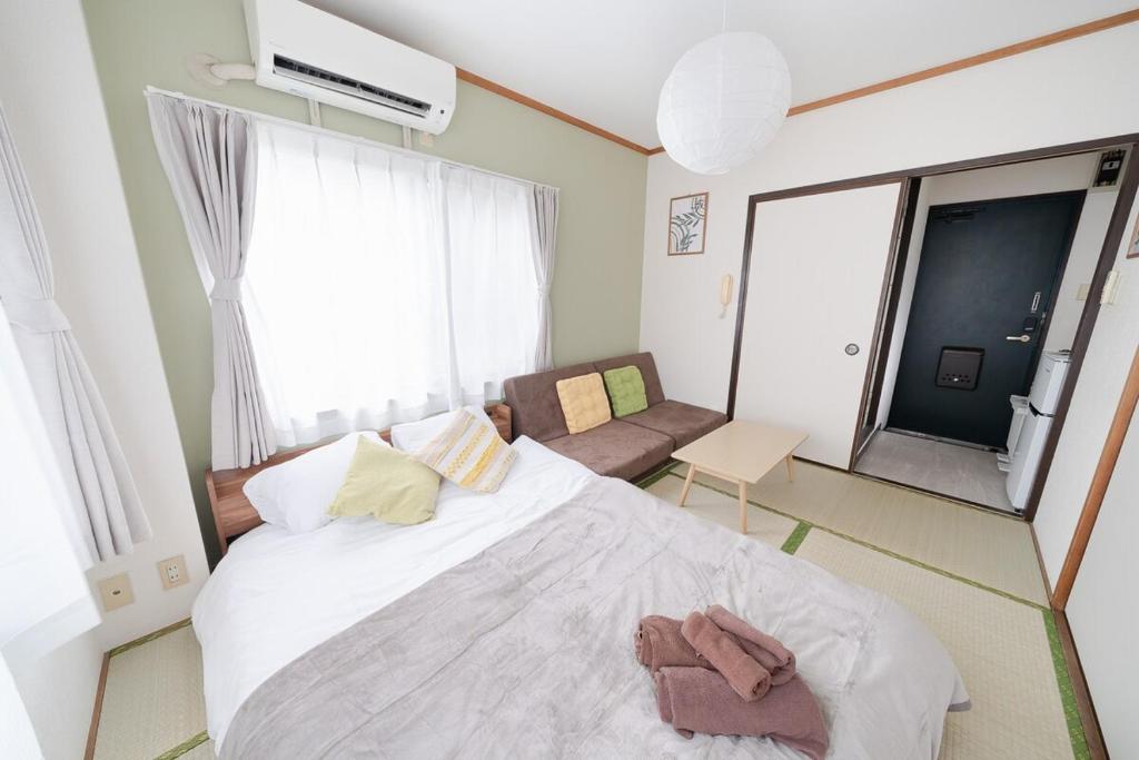 203 Convenient Shinjuku Nest 3 mins to Subway, 2Double Bed