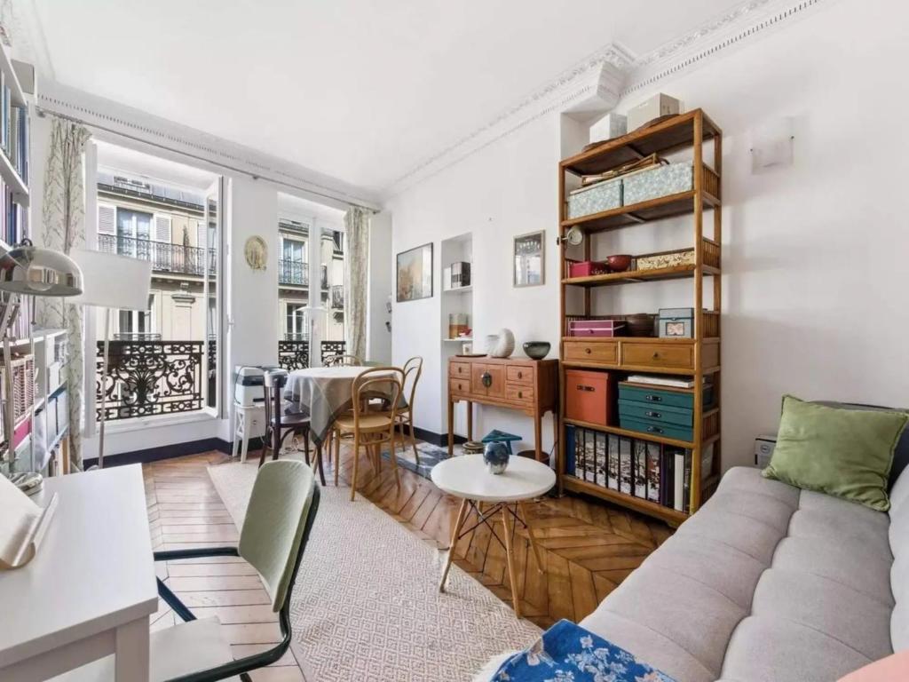 Modern Paris Apartment
