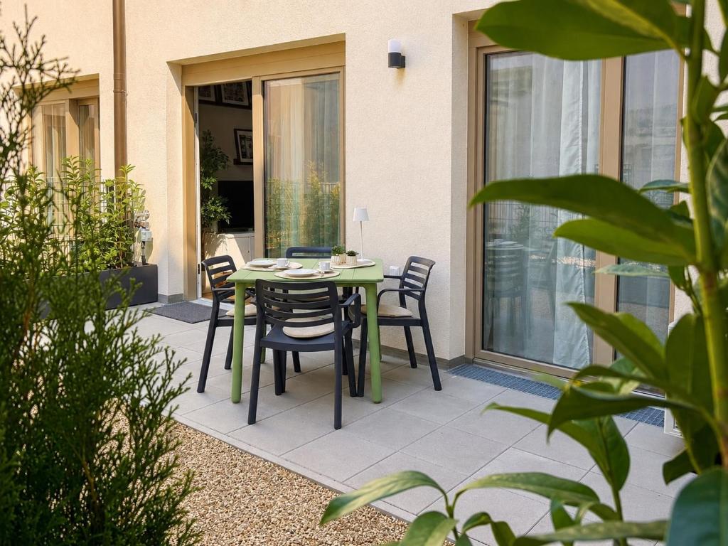 Vienna Garden Suites Waltz Terrace and AC