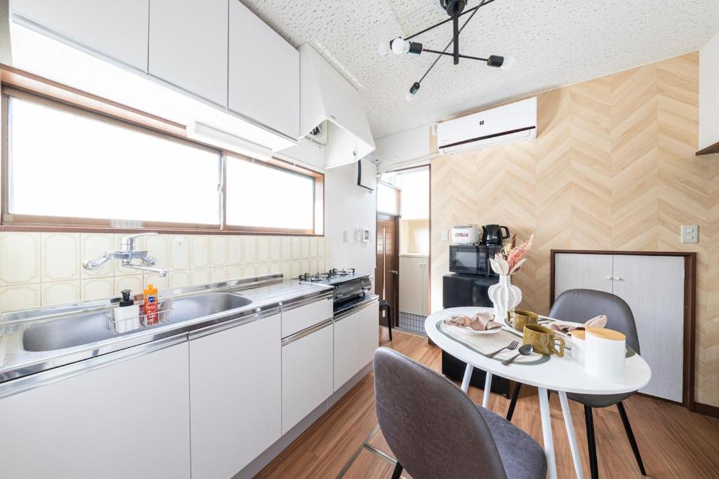 Kita-Ikebukuro 3-Bedroom House
