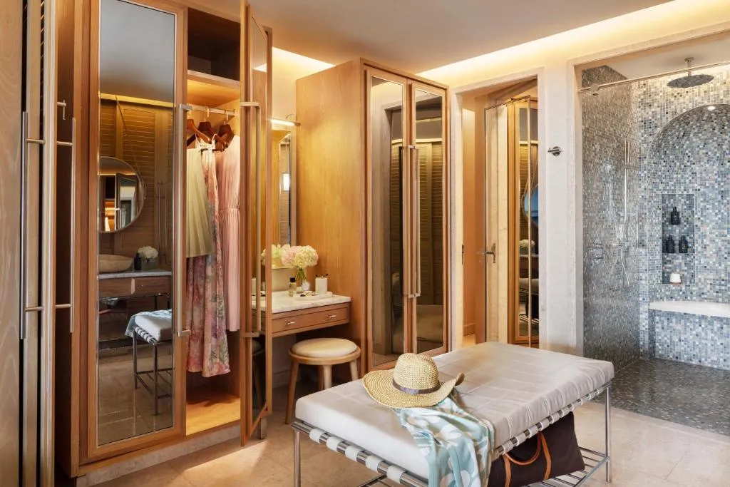 Ocean Club Room