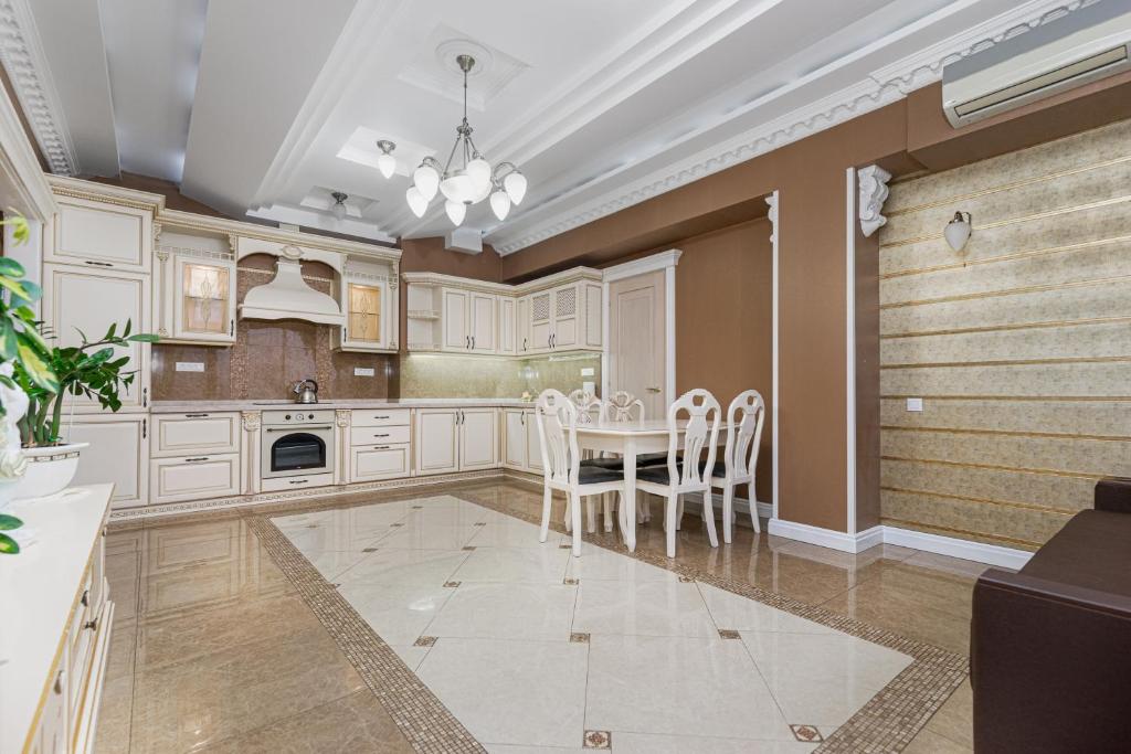 1 Grecheskaya street 2-bedrooms Apart фото 4