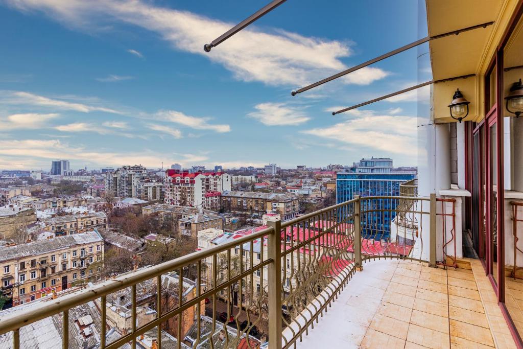 Готелі: 1 Grecheskaya street 2-bedrooms Apart, Одеса