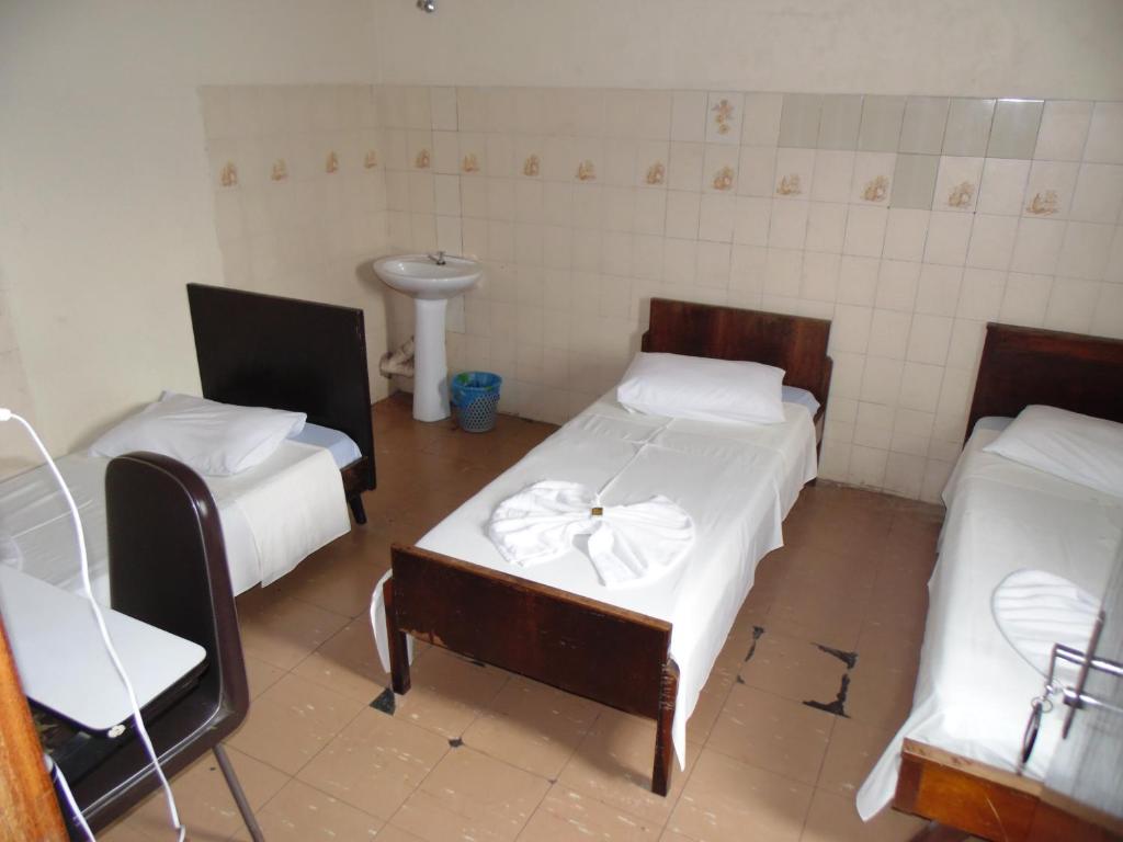  Avenida Hotel