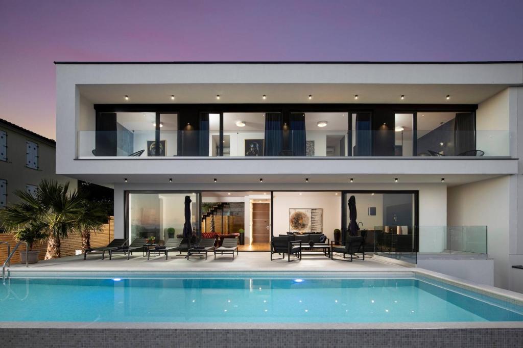 Luxury Villa Dali - 42 m2 infinity pool & wellness