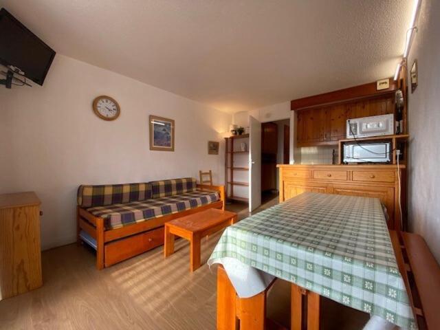 Résidence Roche Blanche - VAL THORENS location: Studio cabine pour 5 personnes dans le centre MAE-9034