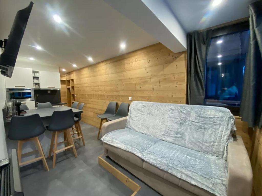 Résidence Vanoise - VAL THORENS location: Studio pour 4 en plein centre de la station MAE-9107