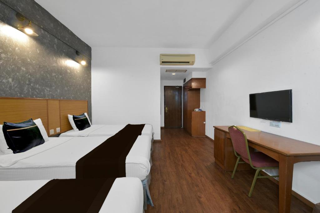 Palette - Kota Tinggi Mayres Hotel - 三人套房