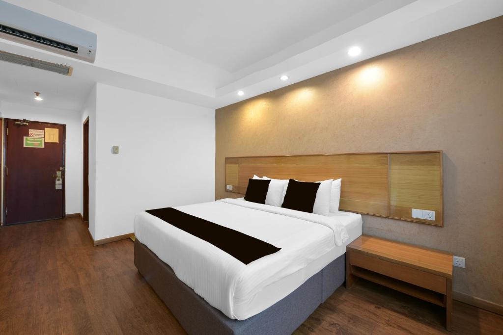 Palette - Kota Tinggi Mayres Hotel - 豪华特大号床间