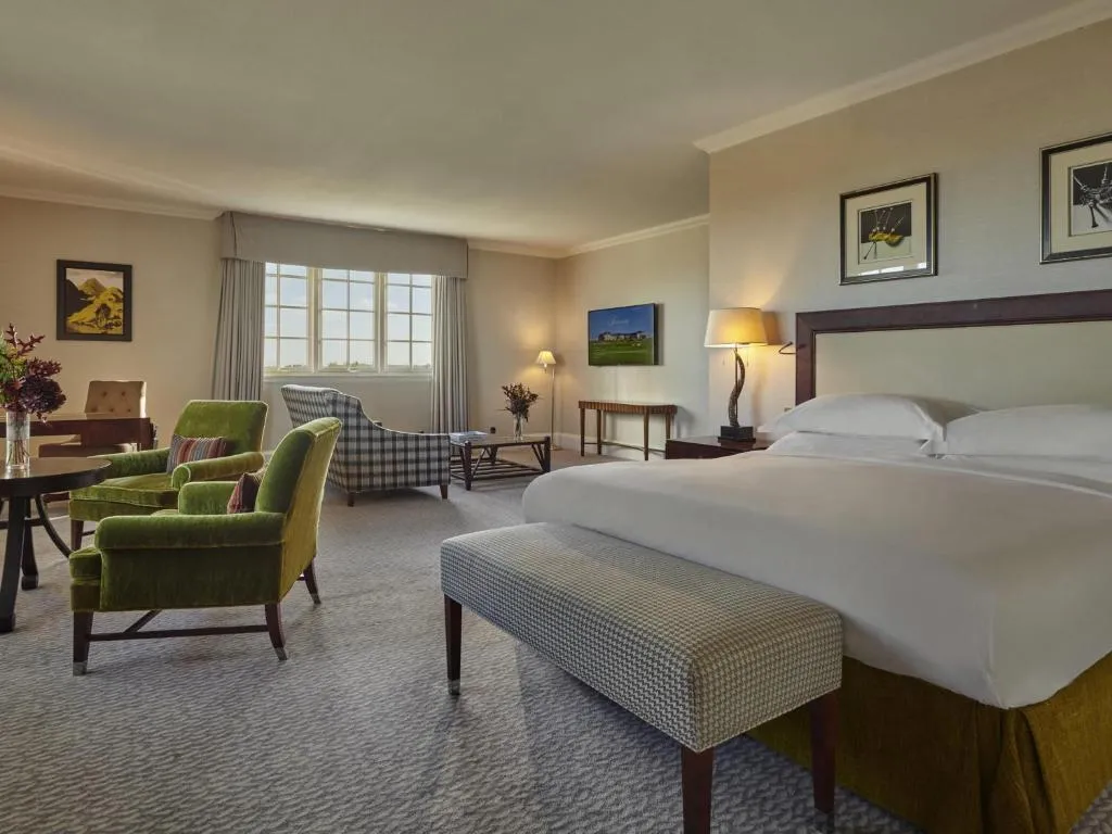 Deluxe Suite with Sea View
