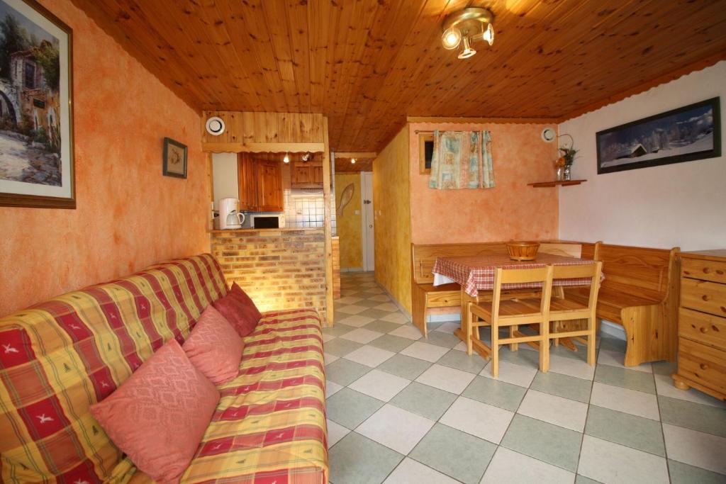 Résidence Palafour - 1 séjour canapé lit, 1 cabine lit superposés - balcon vue lac MAE-3762