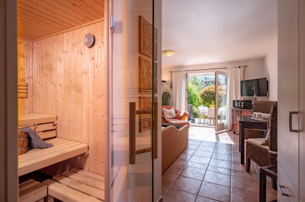 Bergblick with Private Sauna by Apartment Managers