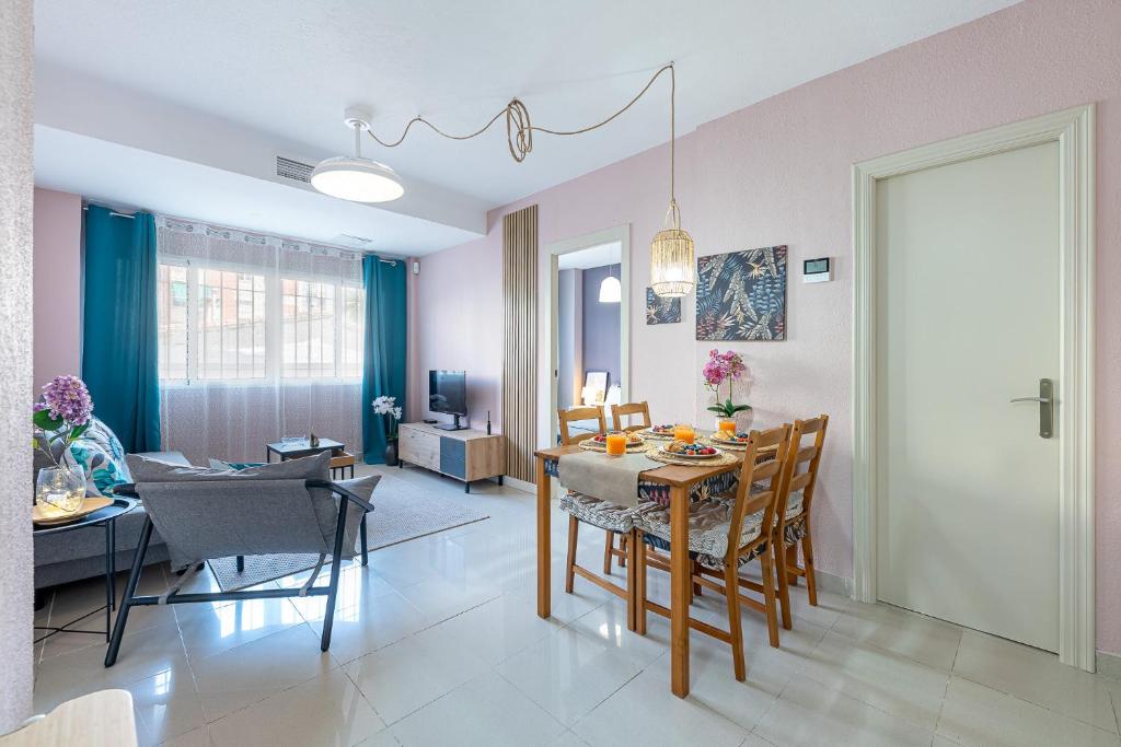 797 HOLIDAY RENTALS- Apartamento para 4 en el Velero