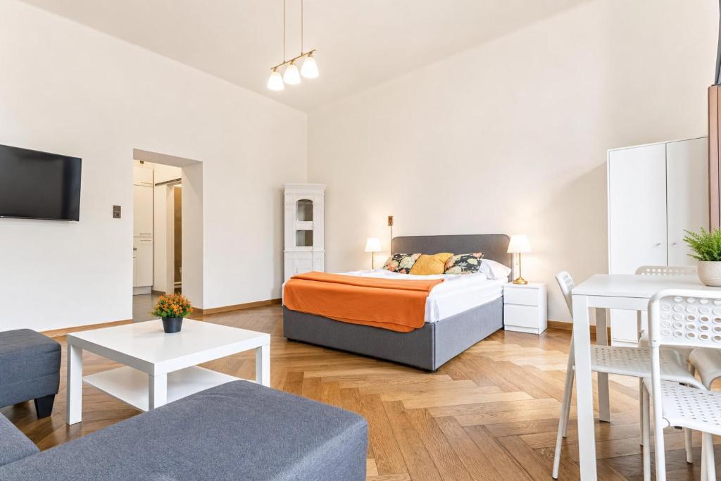 4 Great Apartment Near AKH - Ideal for Groups of 19